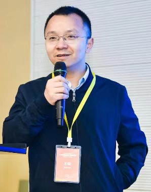 乐投在线创新论坛第一千三百九十讲：Floquet engineering symmetry-breaking and topological states under light irradiation