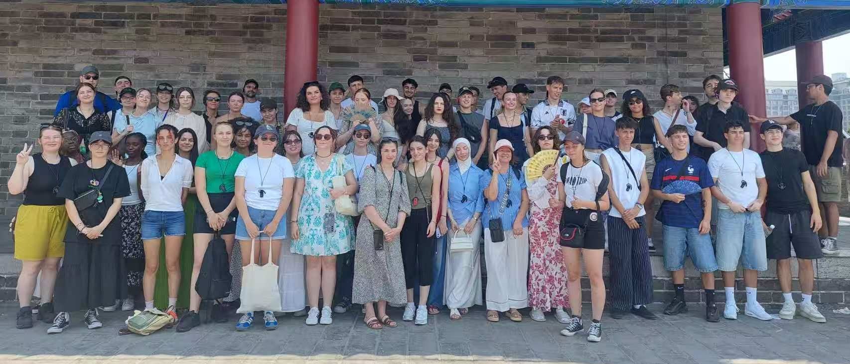 来自21个国家的232名国际学生在乐投在线暑期短期班学习