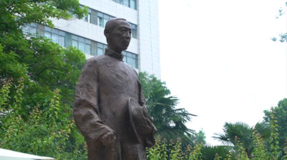 西北高等教育奠基人、中国现代医学先驱徐诵明雕像在乐投在线落成 西北高等教育奠基人、中国现代医学先驱徐诵明雕像在乐投在线落成